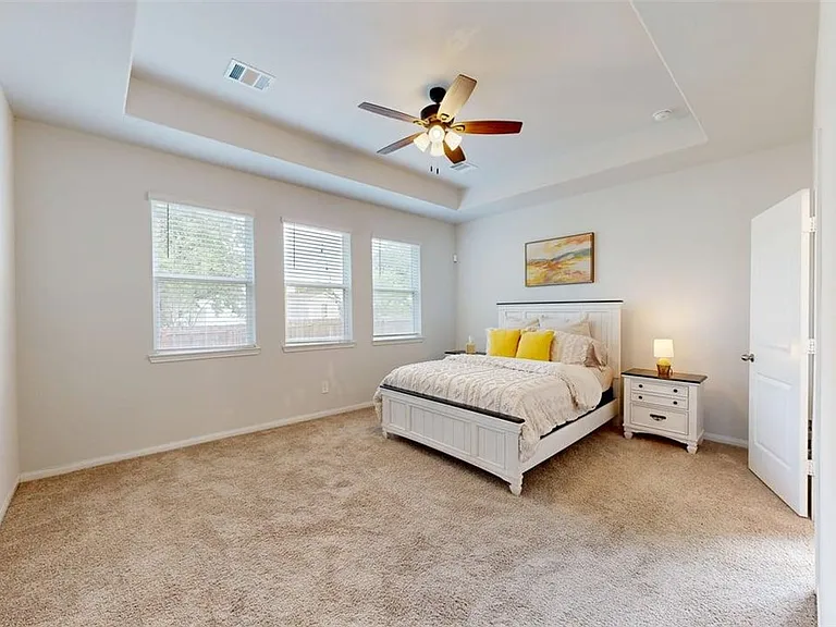 963 Harper Ln — Photo 15
