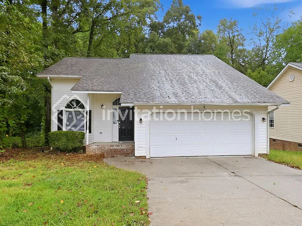 3725 Oakwood Rd