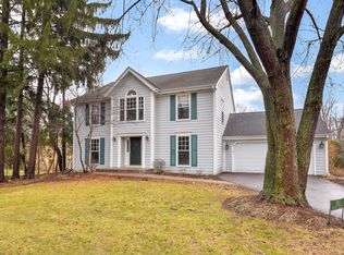 165 Taylor Ave, Glen Ellyn, IL 60137