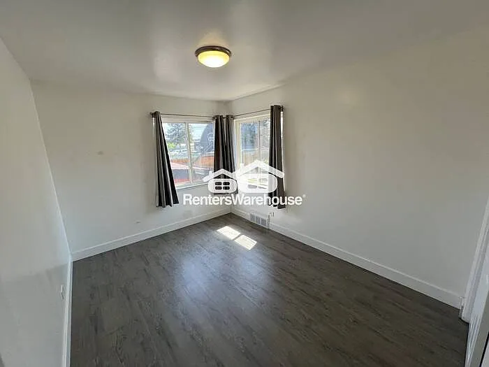 342 S Alcott St #A — Photo 8
