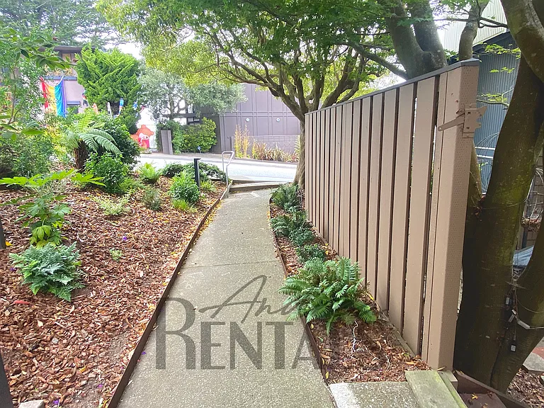 102 Everson St — Photo 32