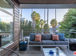 6001 Carlton Way APT 201, Los Angeles, CA 90028