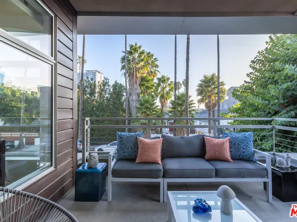 6001 Carlton Way APT 201, Los Angeles, CA 90028