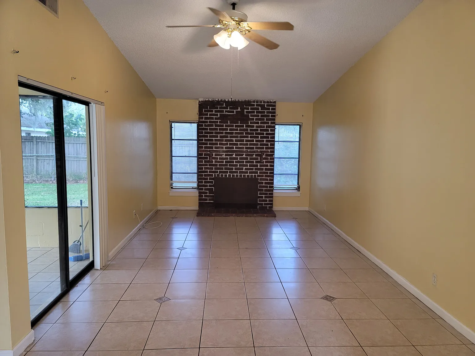 Spacious 4/2 — Photo 2
