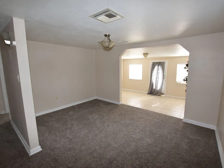 317 E Barnes Ave — Photo 18