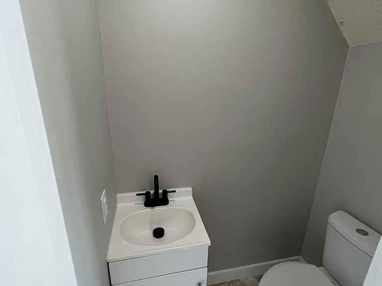 195 Bell Court Dr #4 — Photo 5