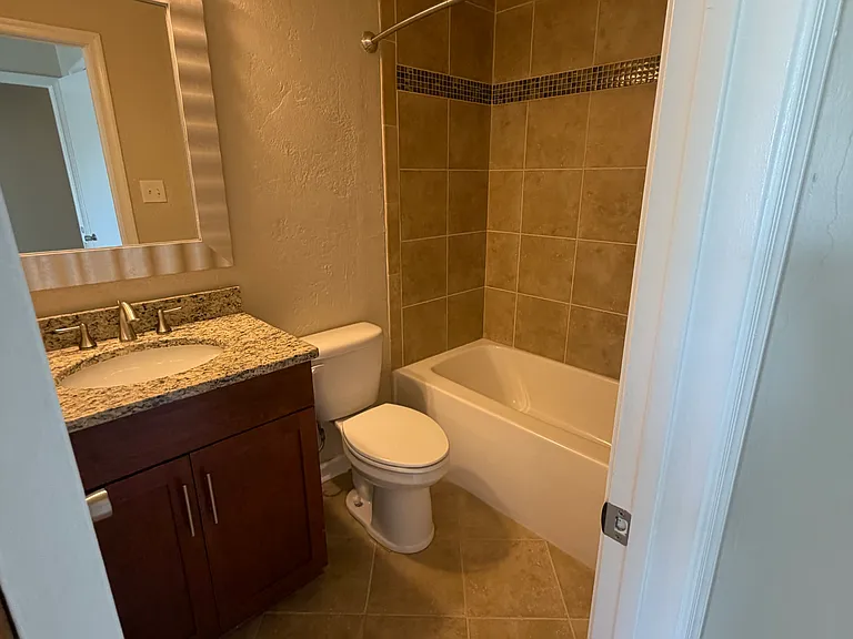 4422 Segovia Ct — Photo 4