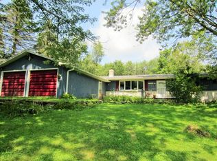 457 Newcomb Rd, Factoryville, PA 18419