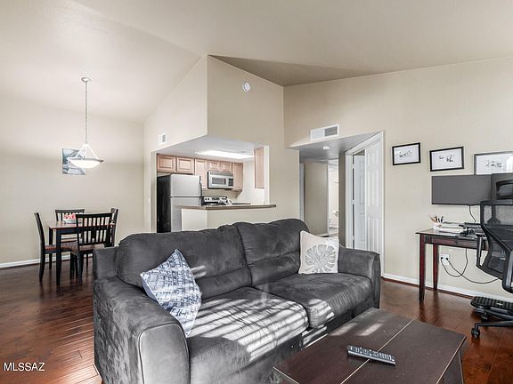4th image of 101 S Players Club Dr APT 5204