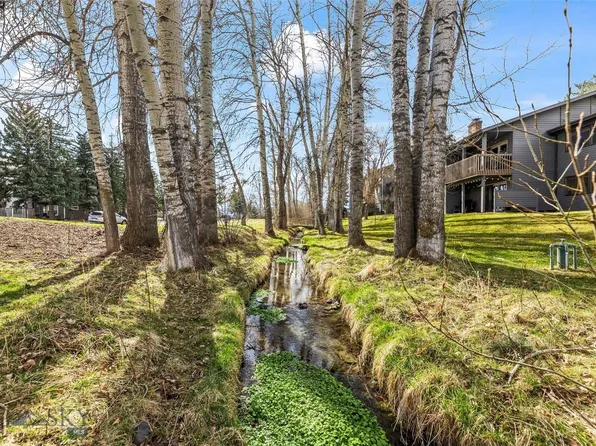 2200 W Dickerson St APT 27, Bozeman, MT 59718