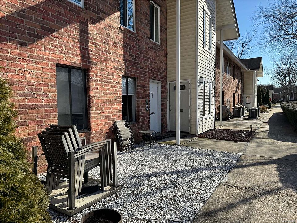 1st image of 28 Cheyenne Court #28