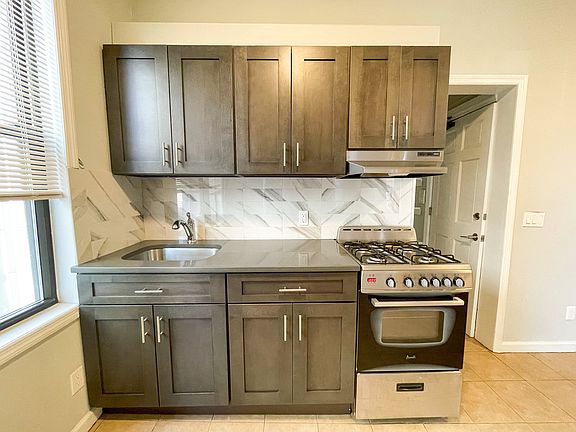 2nd image of 35-47 32nd St #2TWO