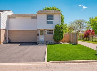 16 Gleneaden Ct, Brampton, ON L6S2J7