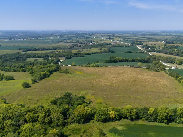 3139 Valleyview Trl, Prole, IA 50229