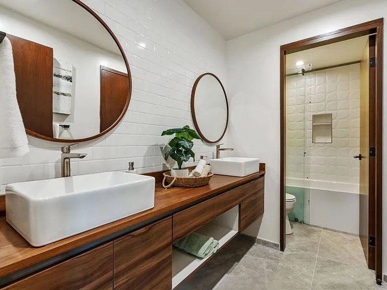 5610 Bellevue Ave — Photo 28