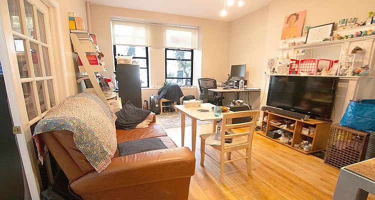 1st image of 22 W 90th St APT 4F