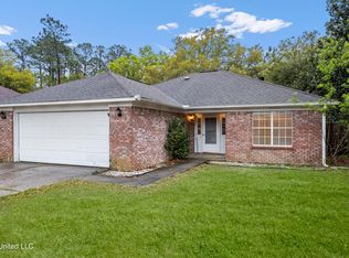 8513 Clamshell Ave, Ocean Springs, MS 39564
