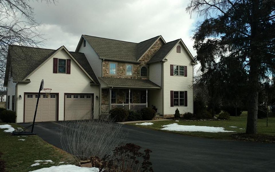 18 Heather Hills Dr