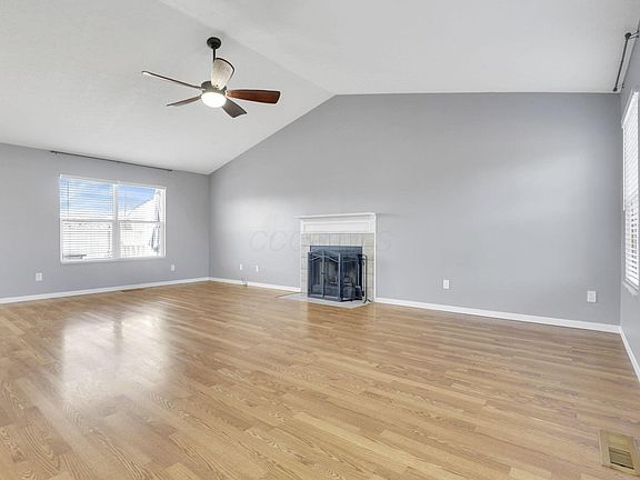 3rd image of 113 Brooksedge Dr