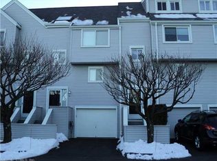 94 Country Pl, Shelton, CT 06484