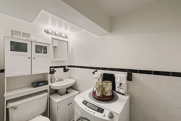 Rented by Compass | media 21