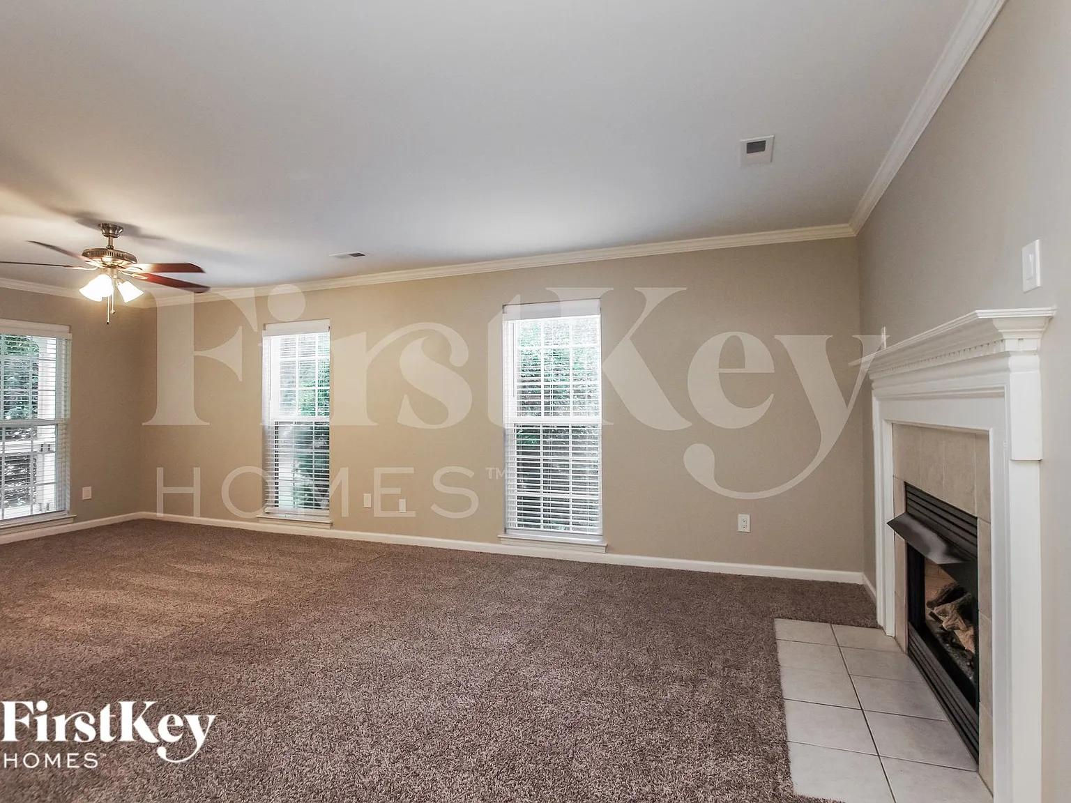 4 bed, 2.5 bath, 1689 sqft, $2,560 — Photo 3