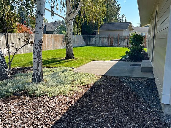 4th image of 1532 Naches Ct