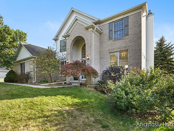 3rd image of 4656 Canterwood Ct NE