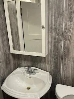 2 bed, 1.0 bath, $1,150 — Photo 2