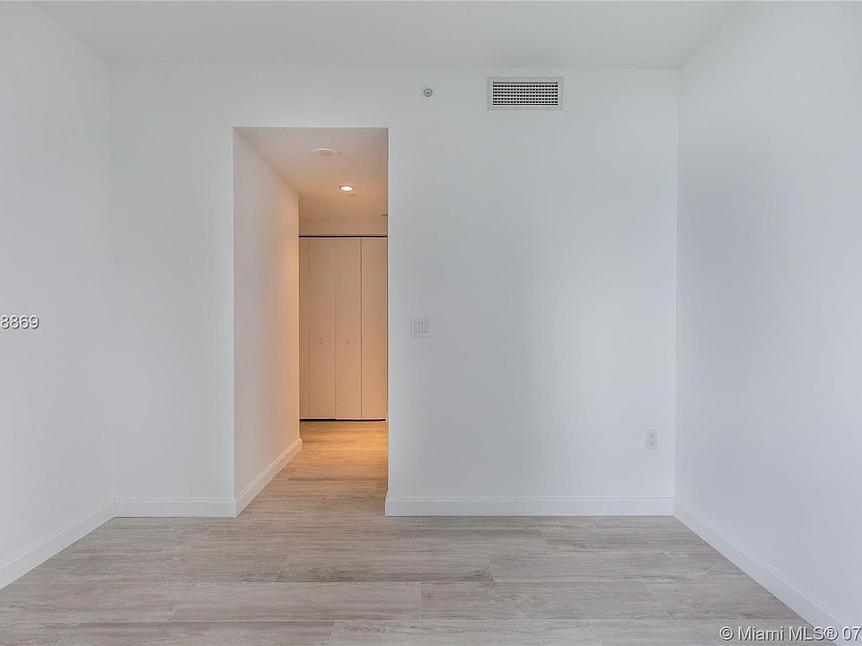 1st image of 55 SW 9th St APT 4033