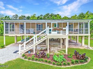 5225 Pointset Ave, Bay Saint Louis, MS 39520
