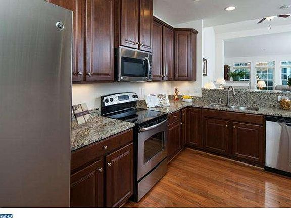 3rd image of 216 Anita Ct