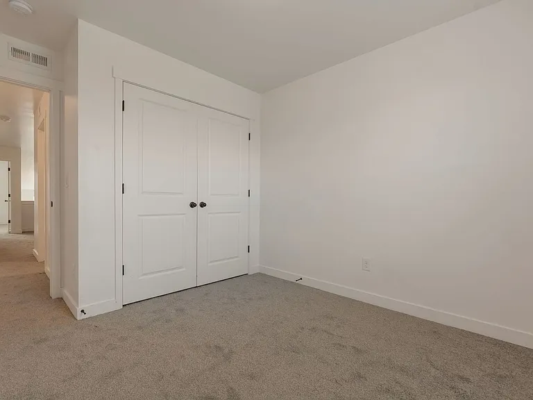 13178 S Blythswood Ln — Photo 12