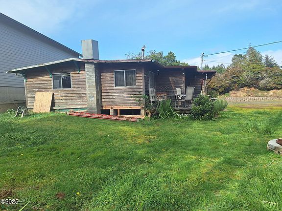4th image of 45 SE 63rd St