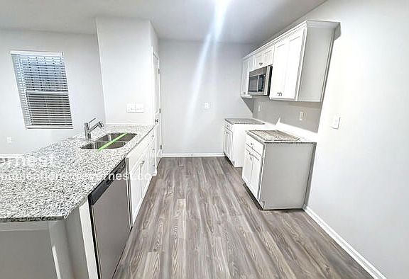 2nd image of 4207 Park Ave