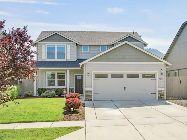 3244 Cheltenham Way, Medford, OR 97504