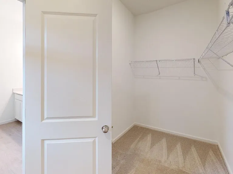 6896 Friendship Fountain Ave — Photo 3