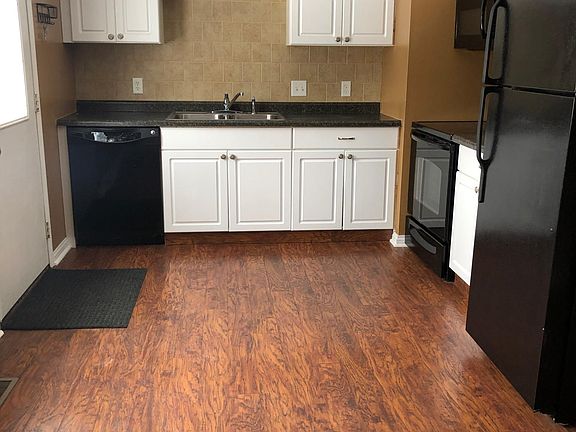 3rd image of 3580 Paxton Dr