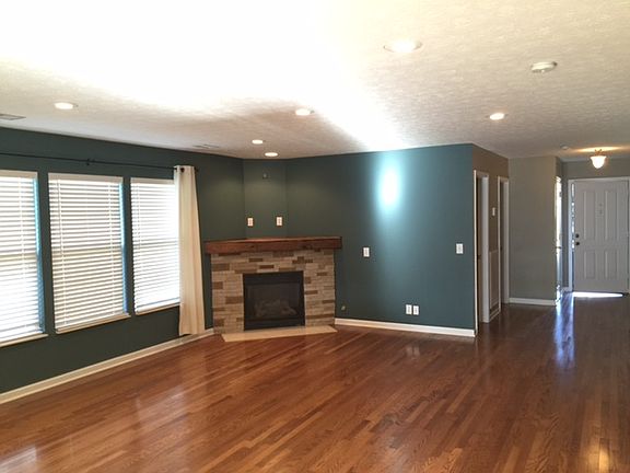 3rd image of 315 Stewart Springs Dr