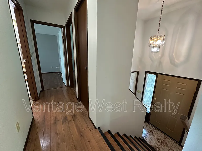 723A Stockwell Ave — Photo 10