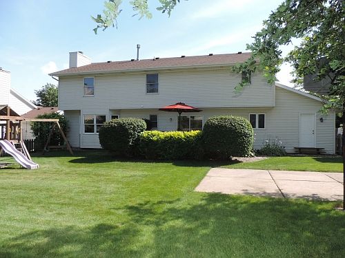 2nd image of 2806 Stonehurst Dr