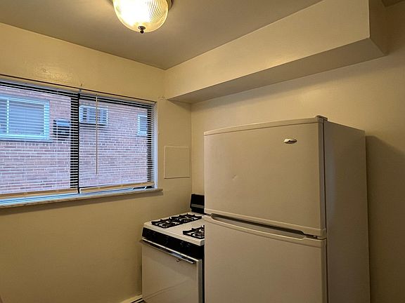 4th image of 6409 Coffey St #2