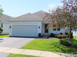 40 Hickory Grove Ln, Buffalo, NY 14227