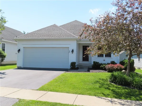 40 Hickory Grove Ln, Buffalo, NY 14227