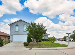 4072 Old Glory Dr, Dallas, TX 75237