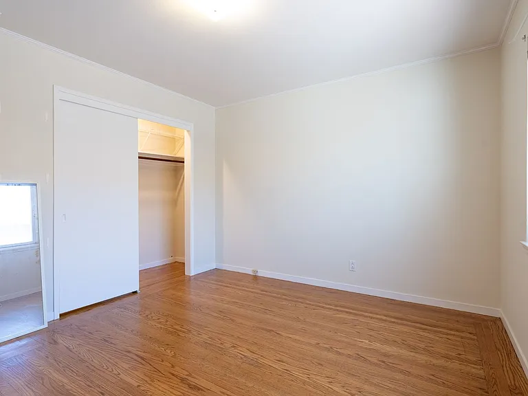 3834 Colegrove St — Photo 8