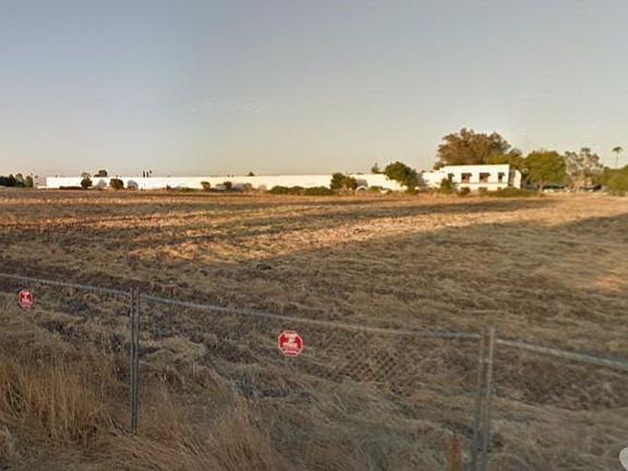 3rd image of LOT 2 34th St