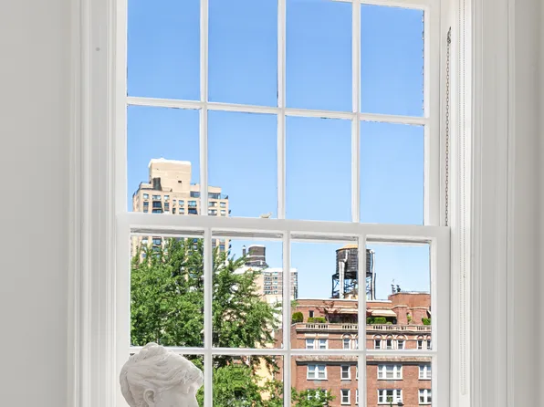 162 East 80th Street image 1 of 12