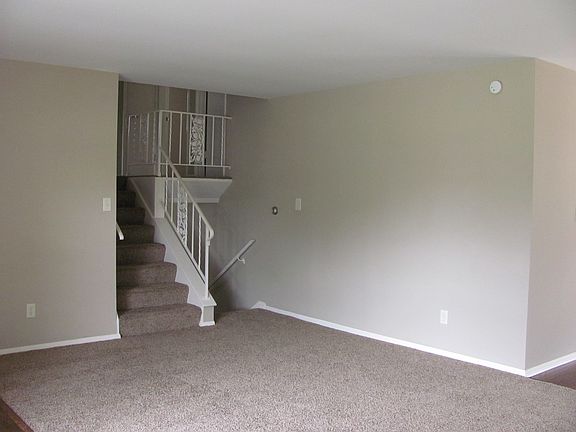 3rd image of 4927 Eastwick Dr