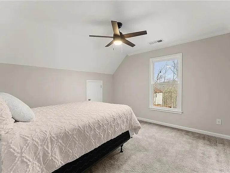 5987 Wellington Ave — Photo 10